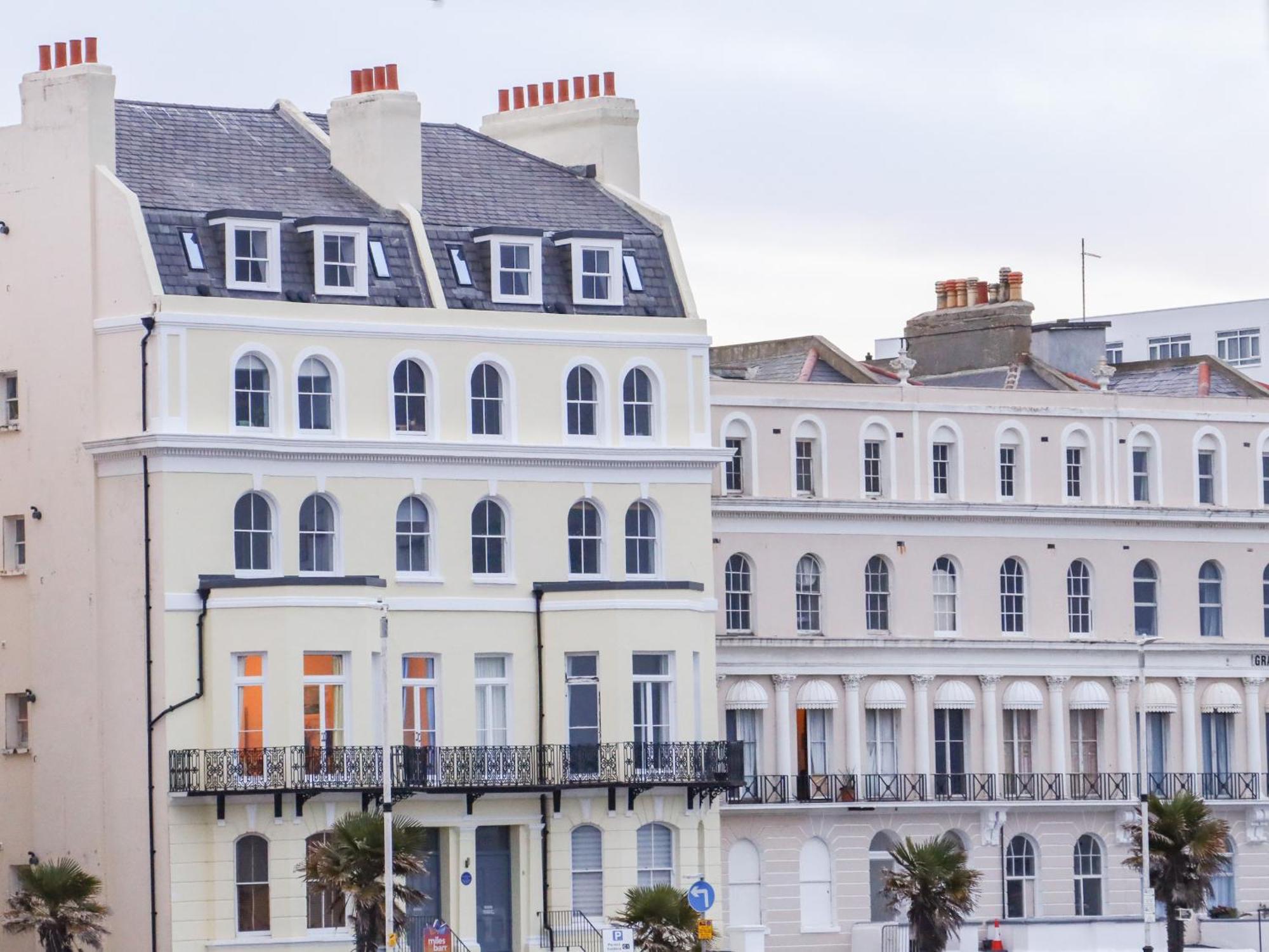 The Old Spy Headquarters Daire Folkestone Dış mekan fotoğraf